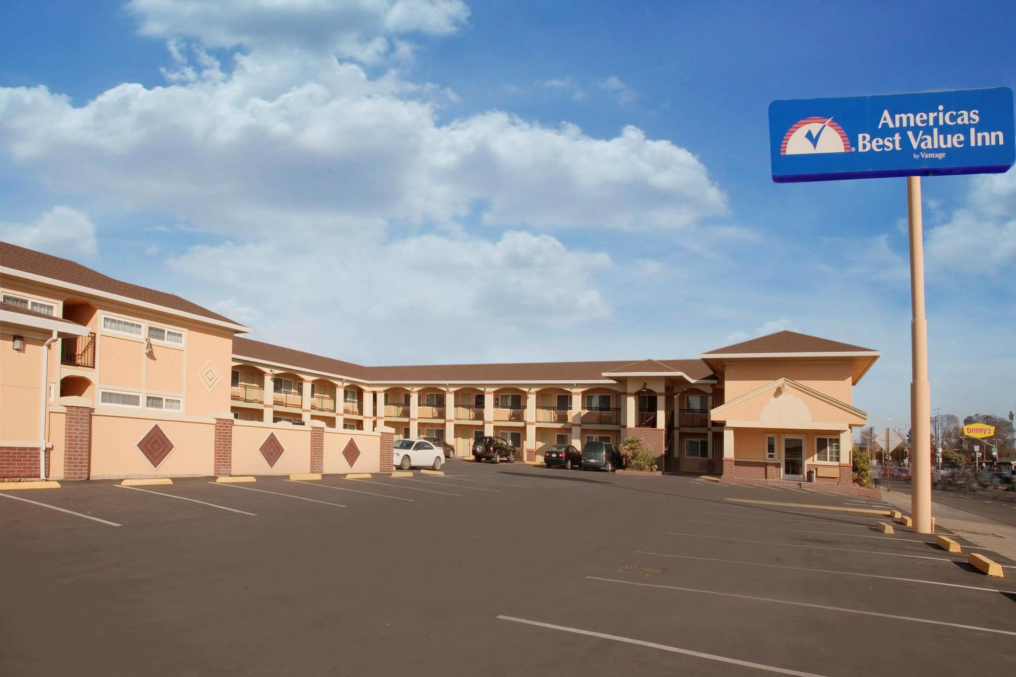 Americas Deluxe Inn- Мэрисвилл Экстерьер фото